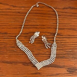 Elegant Silver Necklace and Earring Set